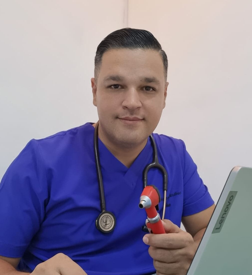 Pediátra Héctor Cardoso
